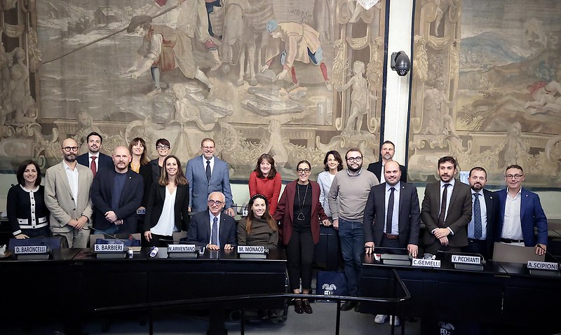 Il componenti del Consiglio Metropolitano di Firenze nella sala IV stagioni