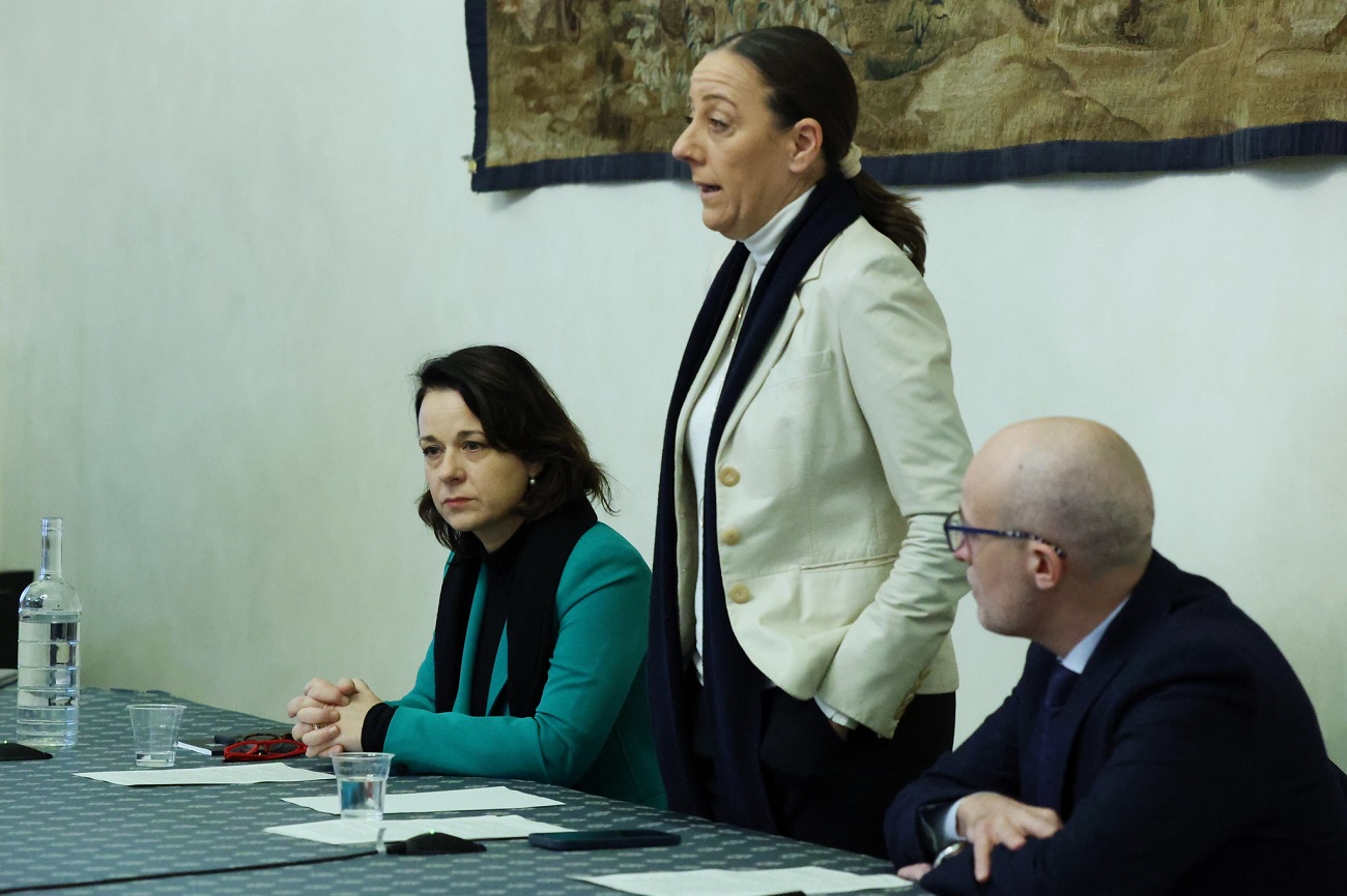 Nella foto Claudia Sereni, Sara Funaro e Alfredo Esposito