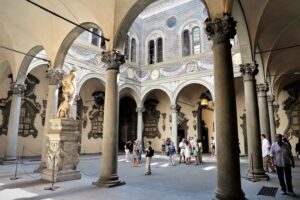 cortile di michelozzo